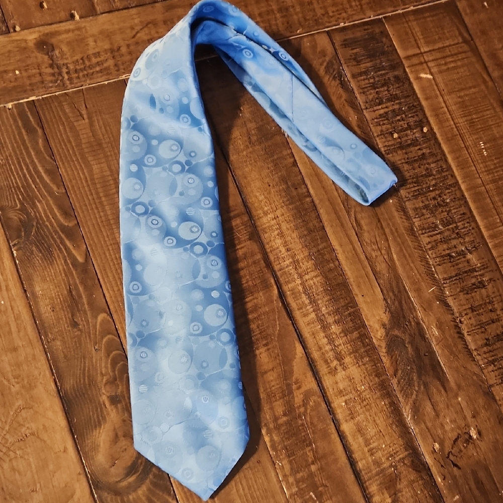 Prince Consort Blue Circular Pattern Tie